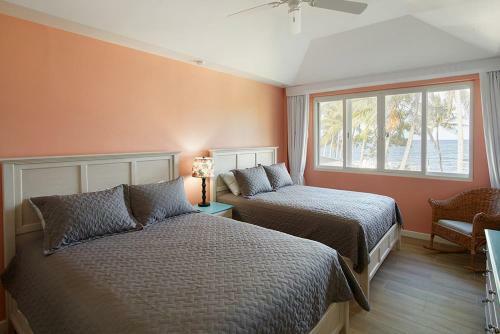 Coral Cay Villas