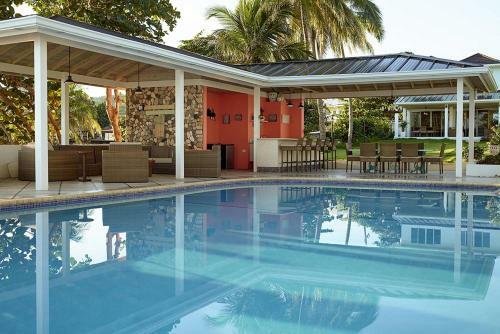 Coral Cay Villas