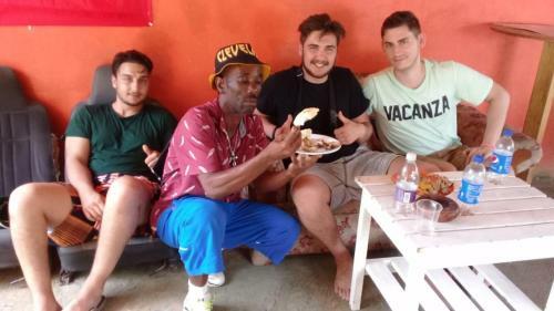 Hostal Vivienne's Guest House & Hostel