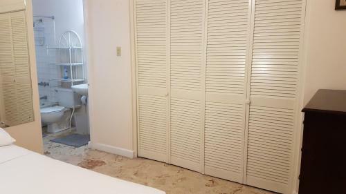 Apartment At The Seville