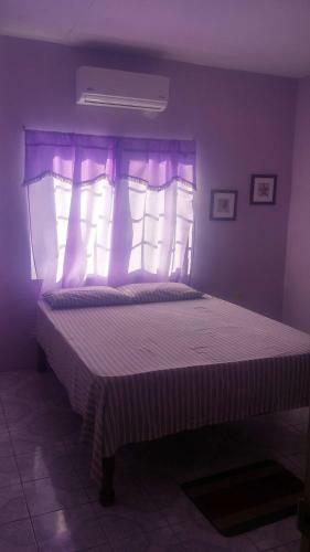 Hostal Tropical Breeze Villa