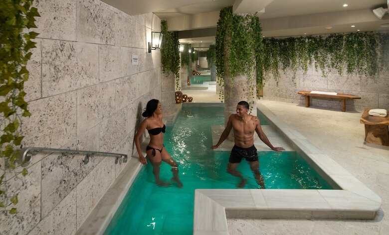 S Hotel Jamaica