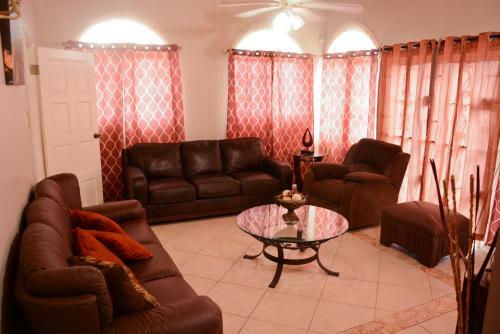 Hostal Pines Vacation Rental