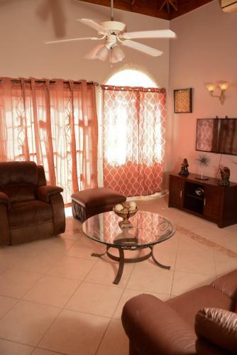 Hostal Pines Vacation Rental