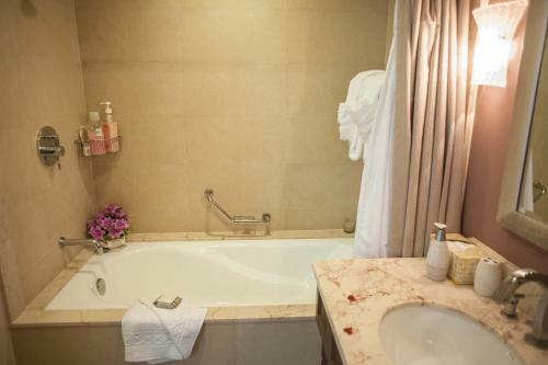 Apartamentos Palmyra Luxury Beach Condos