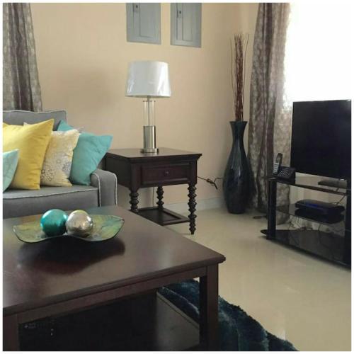 Caymanas Estate Two Bedroom Suite