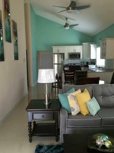 Caymanas Estate Beautiful Three Bedroom House