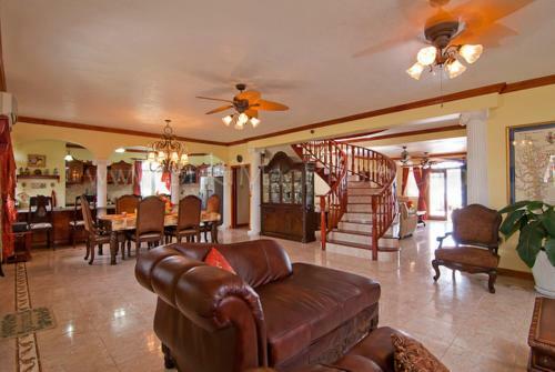 Copperwood Luxury Oceanfront Villa With Pool