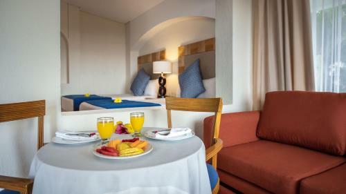 Hotel Park Royal Beach Huatulco - All Inclusive