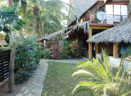 Hostal El Jardin Zipolite Bungalows