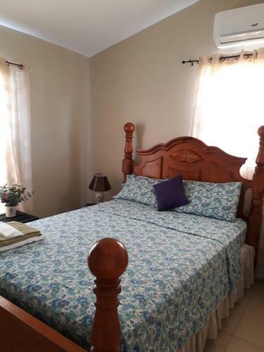 Spanish Town Gated Secured Private Rooms