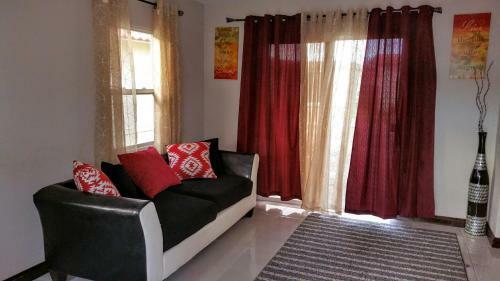 Portmore Villa On The Beach