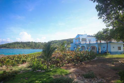 Villa Cottage On The Ocean