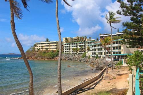 Apartamento Oceanfront Watergate Villas & Condos