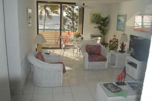 Apartamento Oceanfront Watergate Villas & Condos