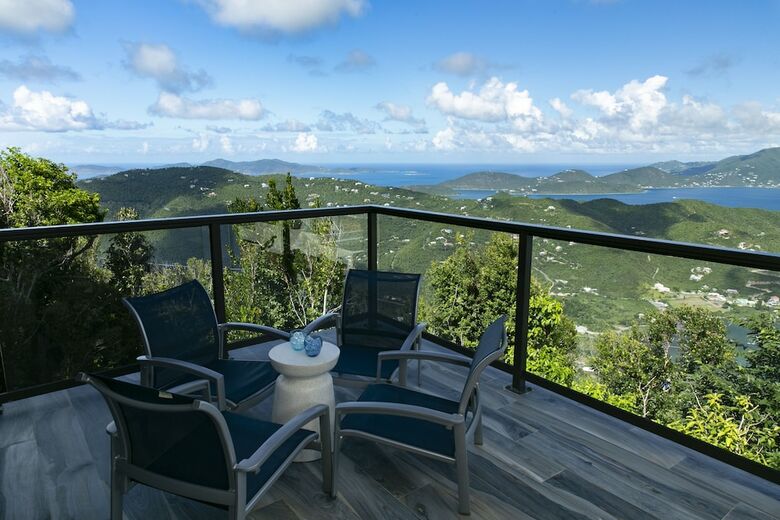 Hostal Calichi At Picture Point