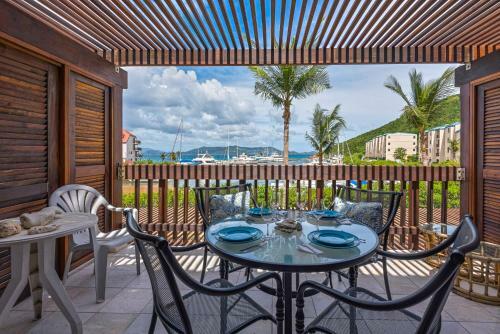Hotel Sapphire Beach Resort