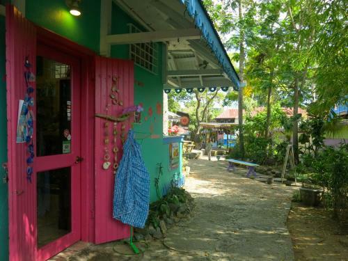 Tillett Hostel And Guesthouse
