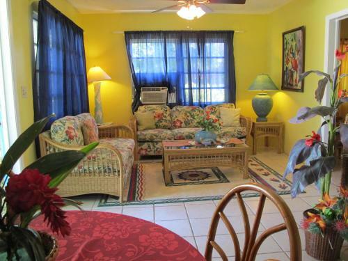 Posada Eldemire's Tropical Island Inn