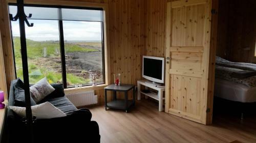 Hekla Cabin 2 Volcano And Glacier View