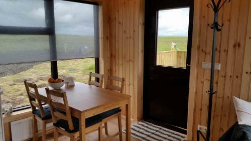 Hekla Cabin 2 Volcano And Glacier View
