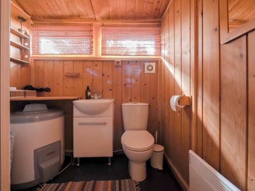 Lovely Cabin Close To The Blue Lagoon