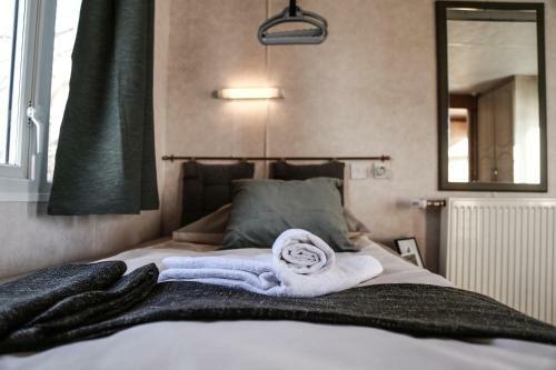 H�f�i Cottages