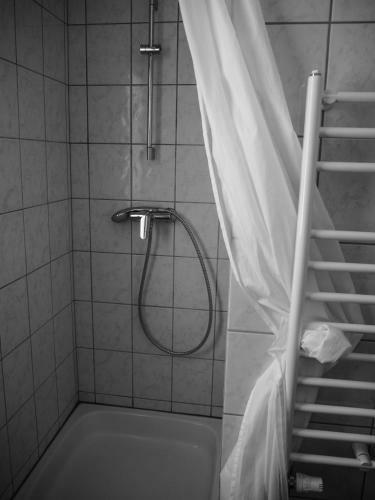 Hostal Kast Guesthouse