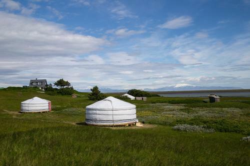 Traustholtsh�lmi - Yurt On A Private Island