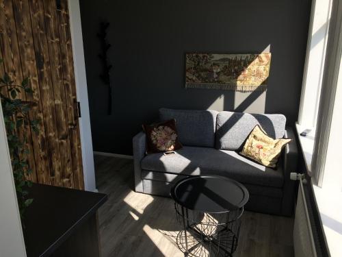 Hostal Guesthouse H�ll