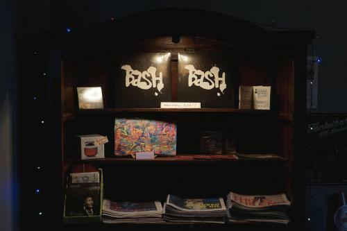 Teh�si� Hostel
