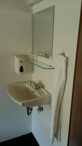 Hostal Engimyri Guesthouse