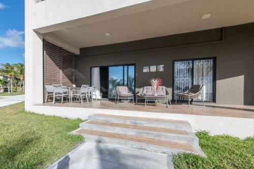 Villa Luxury Seafront Bungalow