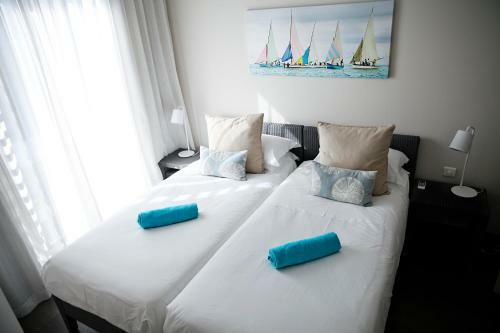 Sunset Coast Apartment