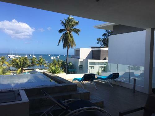 Apartamento Latitude Seafront Penthouse With Private Plunge Pool
