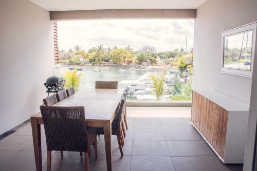 Hotel West Coast Marina