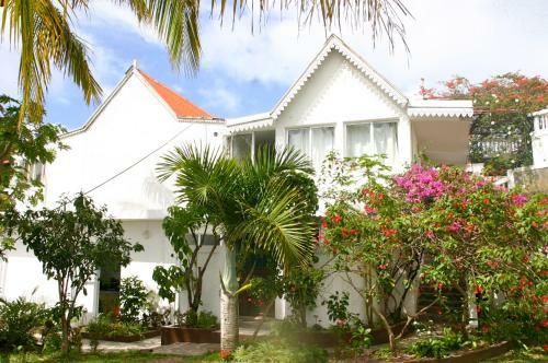 Hostal Lerecif Guest House