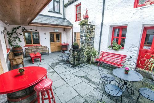 Mc Kevitts Village Hotel