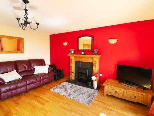 Tullyally, Redcastle