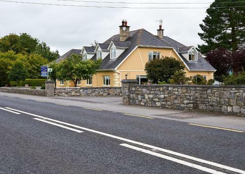 Bed & Breakfast Ballykisteen Lodge