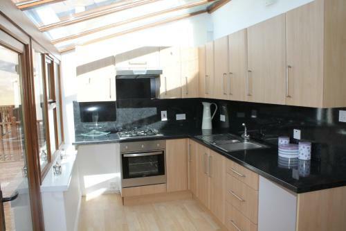 Hookless Holiday Homes