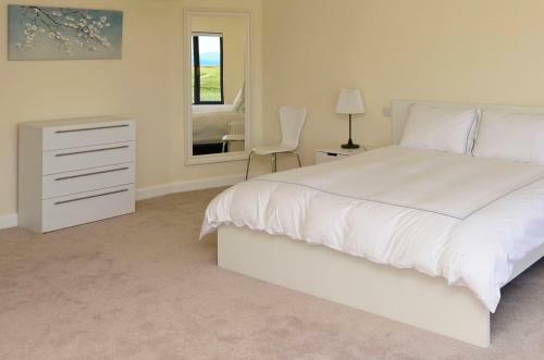 Property 260 - Moyard