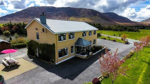 Tiernakill House