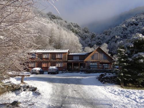 Hostal Y Caba�as "el Coig�e"