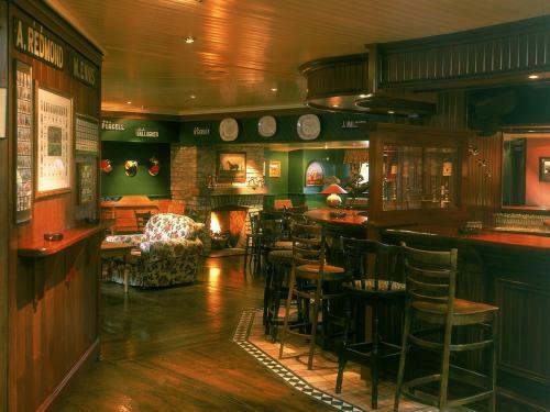 Horse & Jockey Hotel