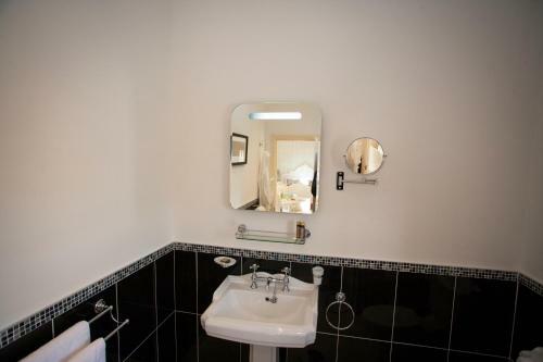 Bed & Breakfast Clonganny House