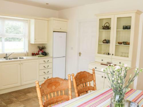 2 Castle Cove, Dromahair
