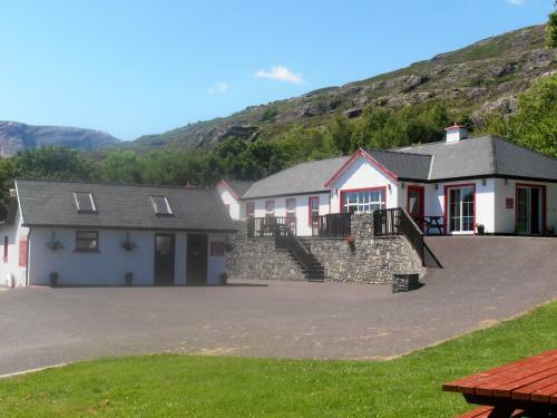 Hungry Hill Lodge