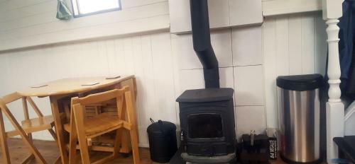 Roisin Dubh Houseboat