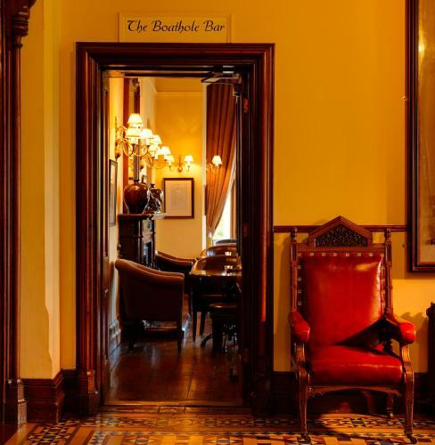 Hotel Mount Falcon Estate